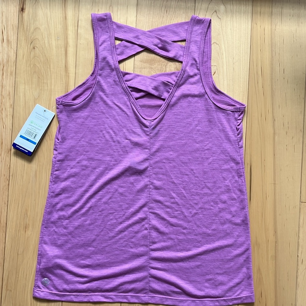 Gaiam Flow Tank - Picture 6 of 6